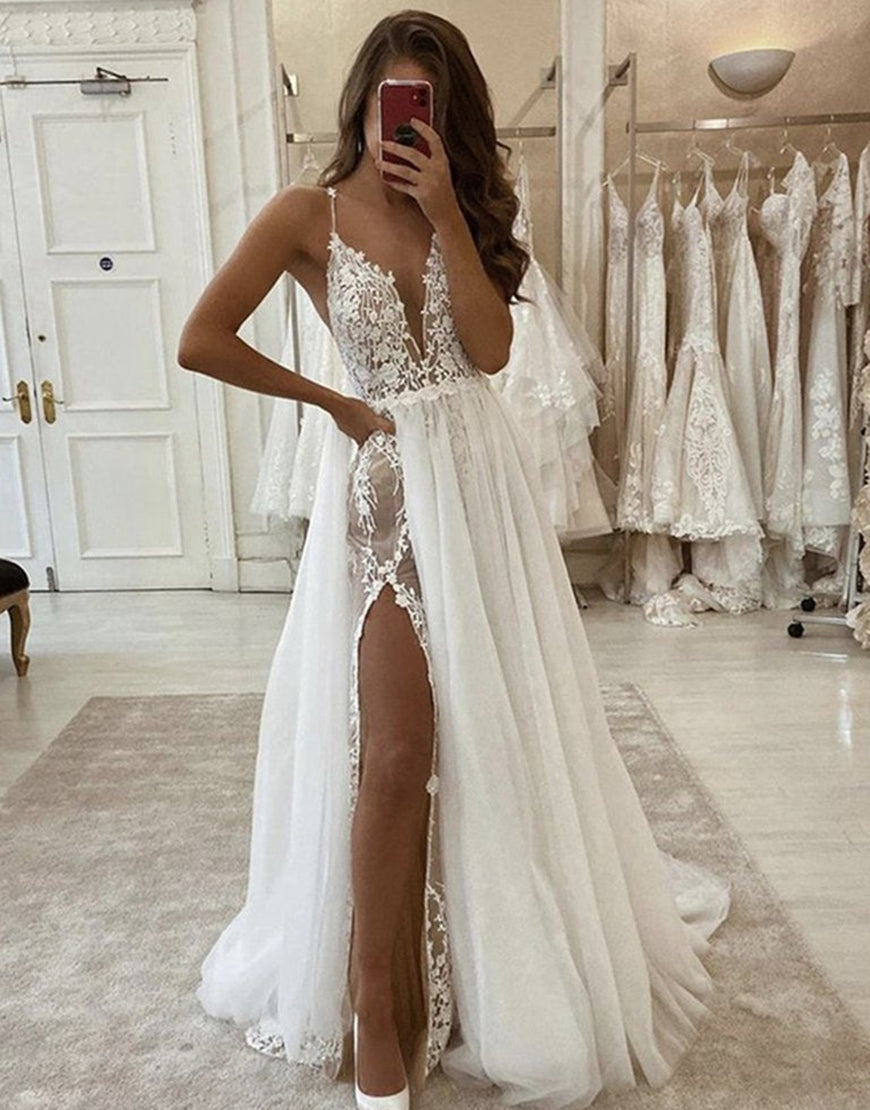 Luolandi A Line Spaghetti Strap V-Neck Tull Wedding Dress With Slit Sexy